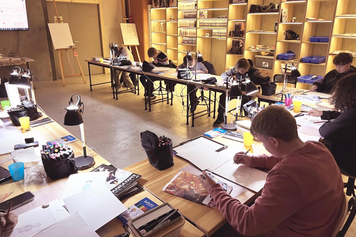 Trouver Son Style : Guide Complet des Cours de Dessin, Peinture et Manga pour Révéler Votre Identité