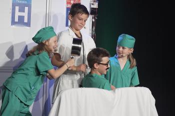 Théâtre à Morges : Texte ou Impro pour Votre Enfant ? Le Guide Pédagogique 2025 pour Bien Choisir