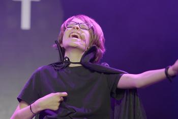 Théâtre Ado Yverdon : 5 Raisons de Lâcher les Écrans pour la Scène en 2026